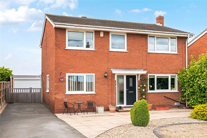 4 Bedroom Detached House For Sale In Green Lane, Lofthouse, Wakefield, West Yorkshire, WF3