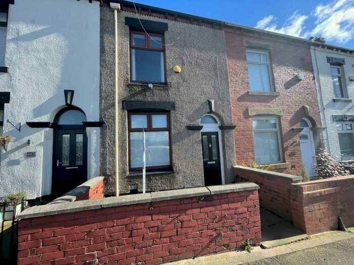 2 Bedroom Terraced House To Rent In Rochdale Road, Royton, OL2