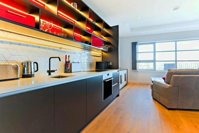 Studio For Sale In Kent Building, Hope Street, London, E14