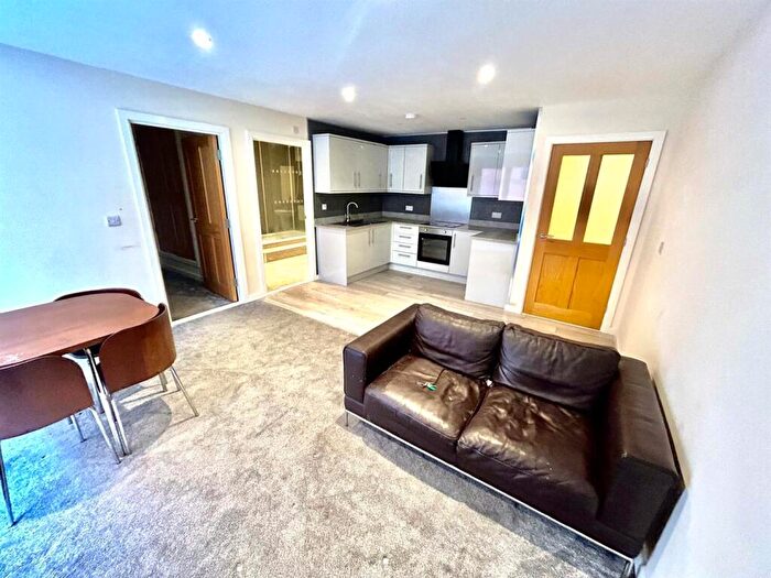 1 Bedroom Flat To Rent In Denby Street, Sheffield, S2