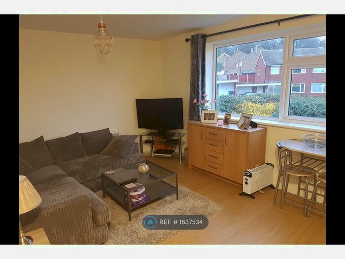 1 Bedroom Flat To Rent In Dellfield Court, Luton, LU2