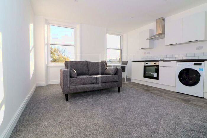 1 Bedroom Apartment To Rent In Eldon Place, Bradford, BD1