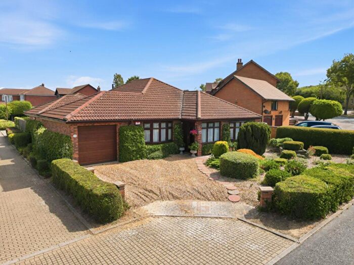 3 Bedroom Detached Bungalow For Sale In Barkestone Close, Emerson Valley, MK4