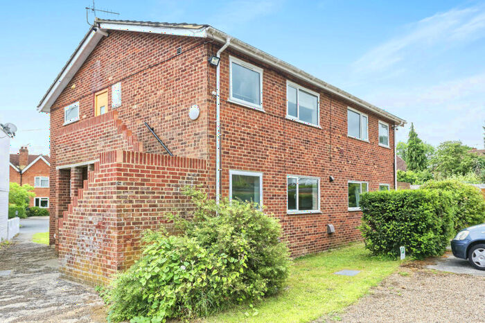 1 Bedroom Flat To Rent In Pentreath Avenue, Guildford, GU2