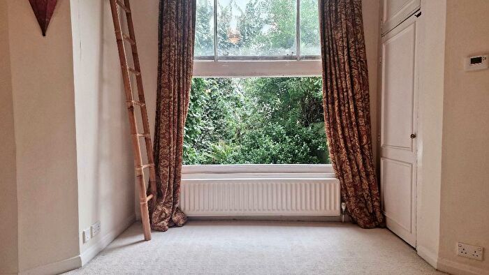 2 Bedroom Apartment To Rent In Palmeira Avenue Mansions, Church Road, Hove, BN3