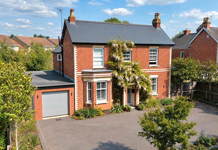 4 Bedroom Detached House For Sale In Green Lane, Hucclecote, Gloucester, GL3