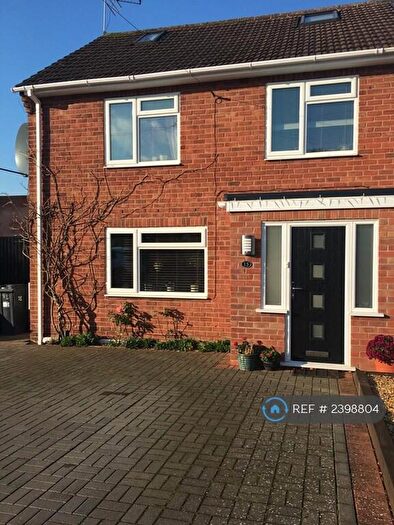 3 Bedroom Semi-Detached House To Rent In East Dene, Leamington Spa, CV32