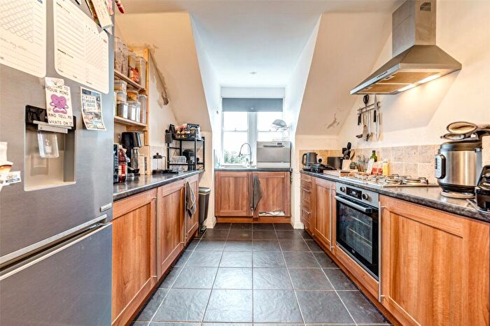 1 Bedroom Flat For Sale In Chaucer Road, Worthing, West Sussex, BN11