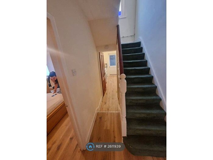 4 Bedroom Terraced House To Rent In Henshaw Street, London, SE17