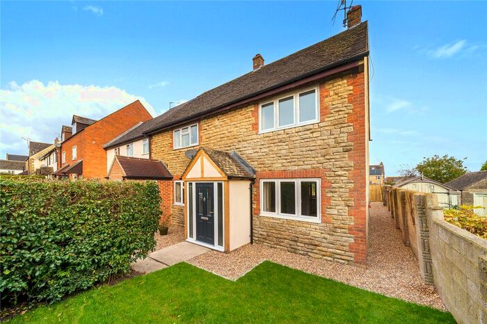 3 Bedroom End Of Terrace House For Sale In Manor Orchard, Cricklade, Wiltshire, SN6