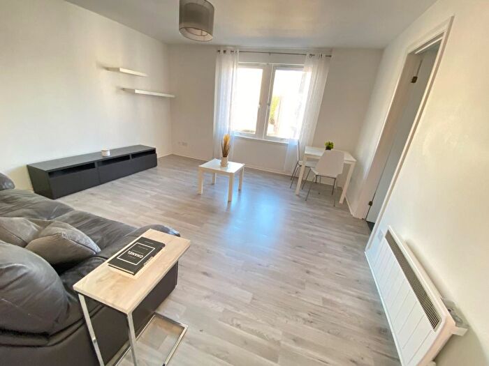 2 Bedroom Flat To Rent In Glendale Mews, City Centre, Aberdeen, AB11