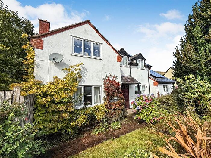 3 Bedroom Detached House For Sale In Penybontfawr, Oswestry, SY10