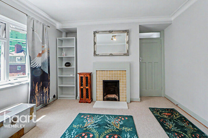 1 Bedroom Flat For Sale In North End Road, Wembley, HA9
