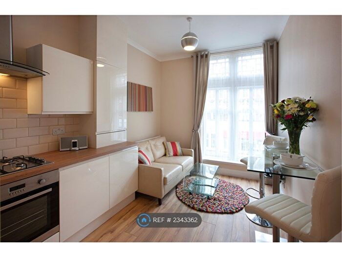 2 Bedroom Flat To Rent In Rye Lane, London, SE15