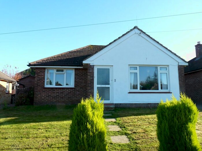 2 Bedroom Bungalow To Rent In Dormans Close, Dormansland, Lingfield, RH7