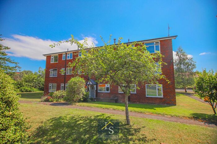 2 Bedroom Flat For Sale In Damery Court, Bramhall, SK7
