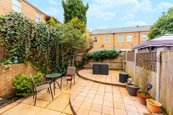 3 Bedroom Property To Rent In Helena Square, Rotherhithe, London, SE16