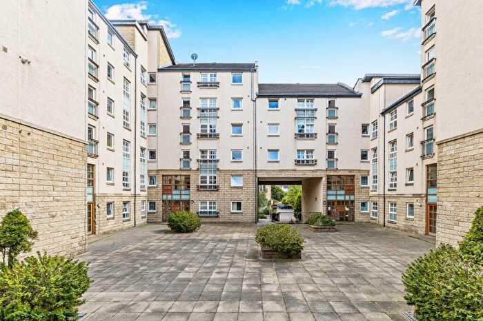 3 Bedroom Flat For Sale In / Springfield Street, Leith, Edinburgh, EH6