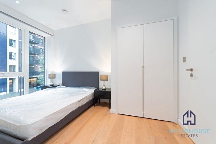 1 Bedroom Flat To Rent In Orchard Place, London, E14