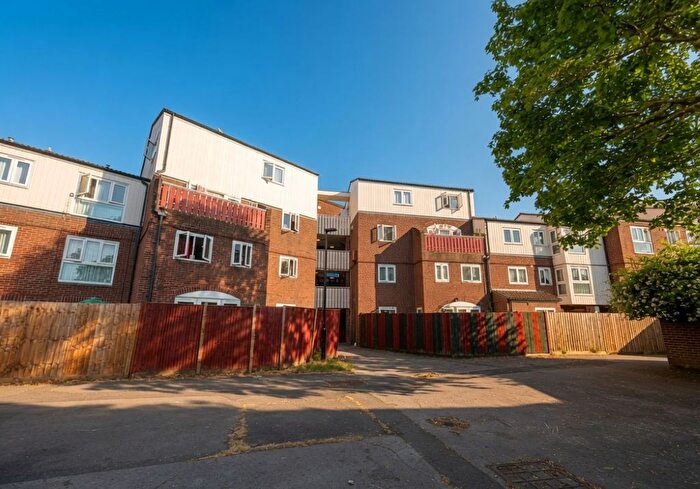 2 Bedroom Flat For Sale In Cottington Road, Feltham, Middlesex, TW13