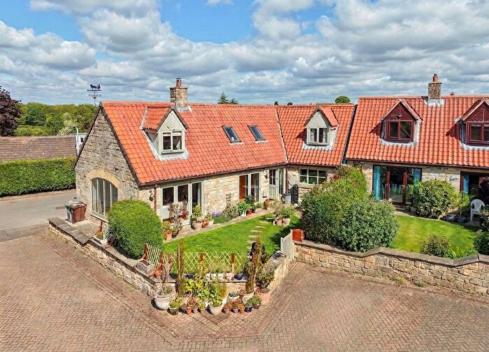 4 Bedroom Terraced House For Sale In Dowcarr Lane, Harthill, S26