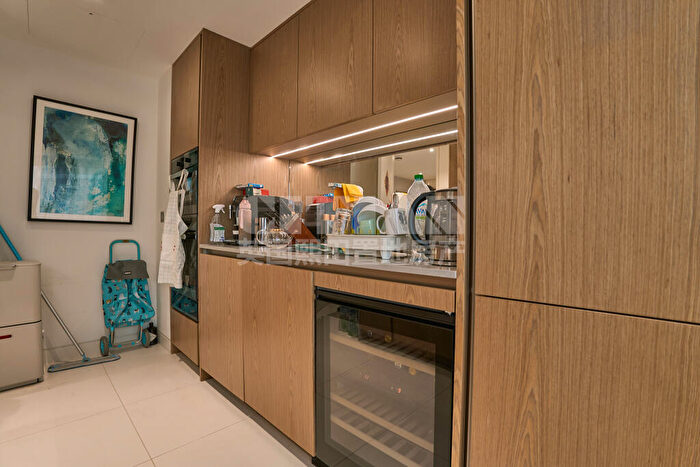 2 Bedroom Apartment To Rent In Sugar Quay, Water Lane, London, EC3R