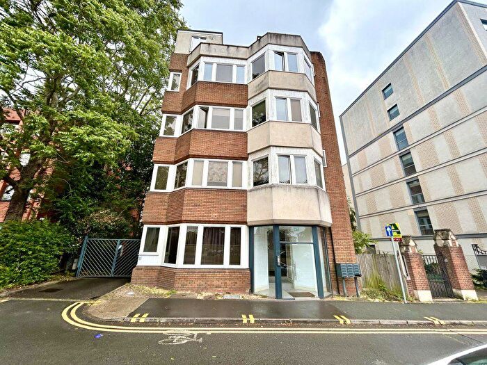 1 Bedroom Flat To Rent In Windsor Road, SL1