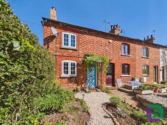 2 Bedroom Cottage For Sale In West Hill, Aspley Guise, MK17