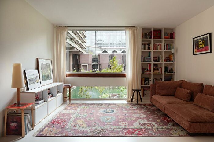 1 Bedroom Flat For Sale In Andrewes House, Barbican, London, EC2Y