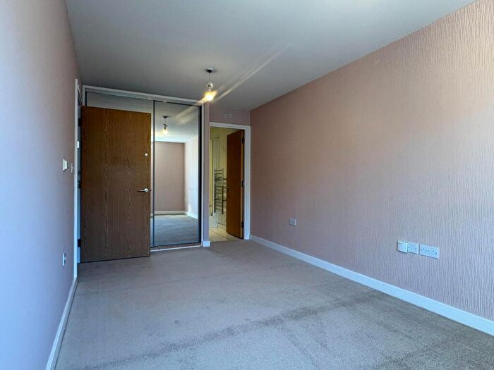 House To Rent In Black Eagle Drive, Northfleet, Gravesend, DA11