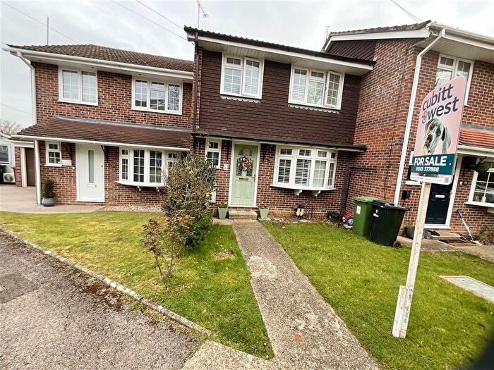 3 Bedroom Terraced House For Sale In Royal Gardens, Rowlands Castle, Hampshire, PO9