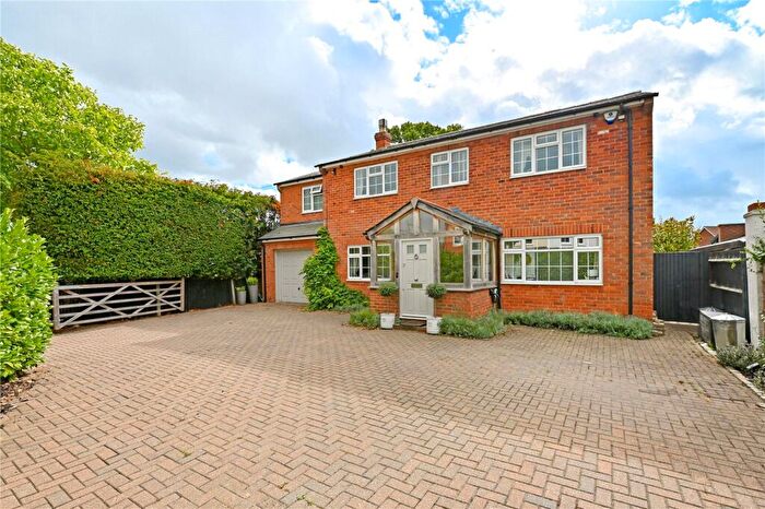 5 Bedroom Detached House For Sale In Whistley Green, Reading, Berkshire, RG10