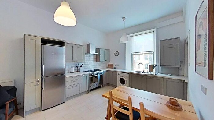 2 Bedroom Flat To Rent In Marchmont Crescent, Edinburgh, EH9