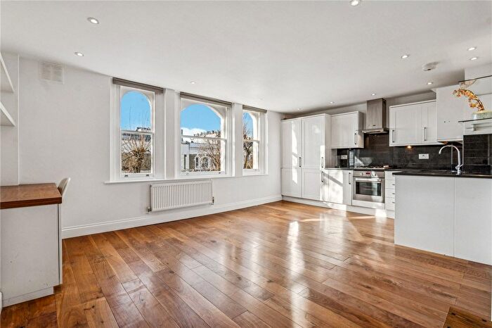 1 Bedroom Flat For Sale In St. Lukes Road, London, W11