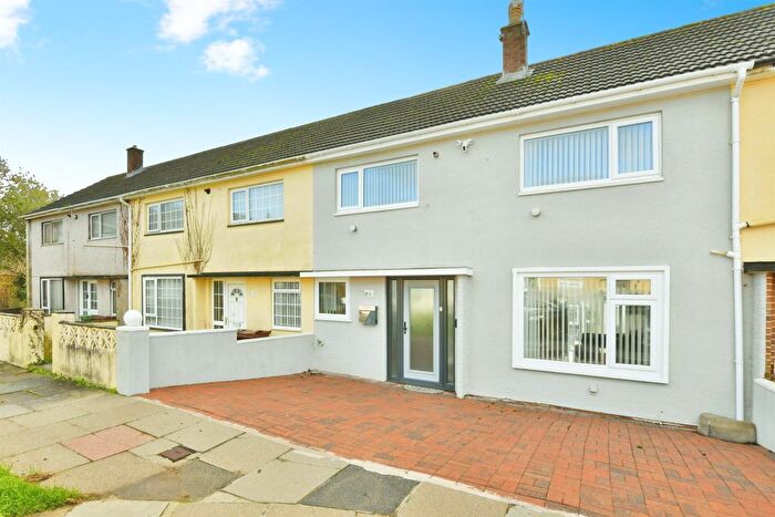 4 Bedroom Terraced House For Sale In Hendwell Close, Plymouth, PL6