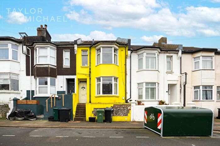 6 Bedroom Terraced House To Rent In Ewhurst Road, Brighton, BN2