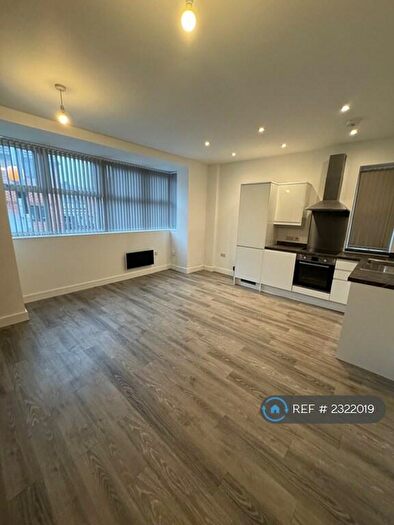 1 Bedroom Flat To Rent In Green Street, High Wycombe, HP11