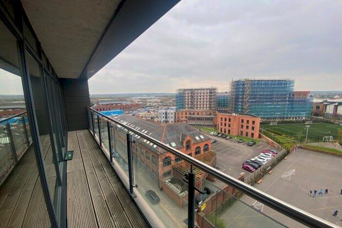 1 Bedroom Flat To Rent In La Salle, Leeds, LS10