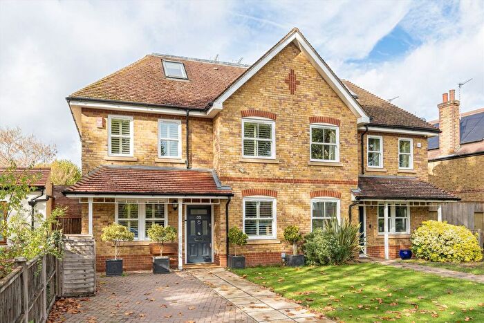 5 Bedroom Property For Sale In Wensleydale Road, Hampton, TW12