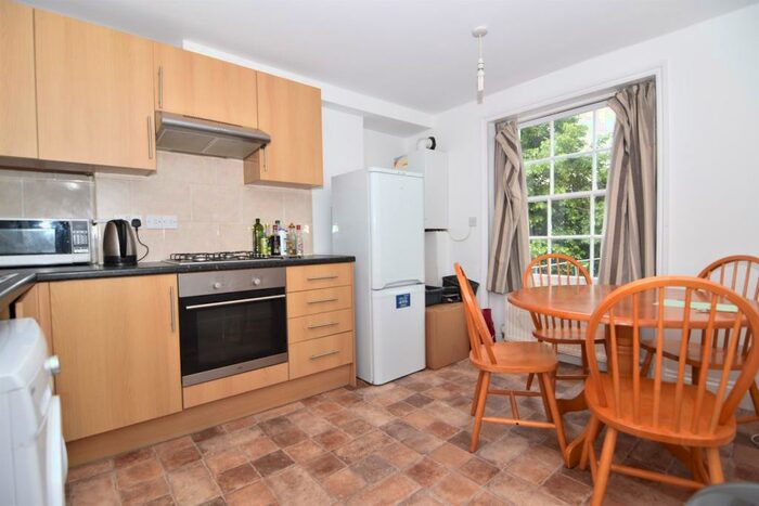 3 Bedroom Flat To Rent In Royal College Street, London, NW1