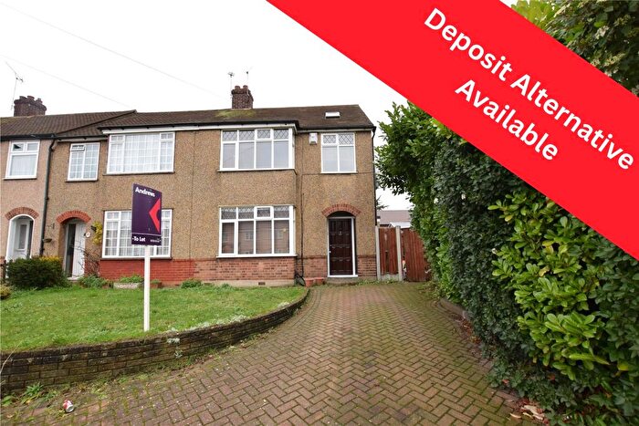 4 Bedroom Semi-Detached House To Rent In Boundary Road, Romford, Essex, RM1