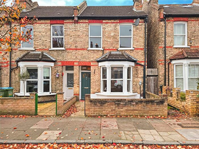 3 Bedroom Semi-Detached House To Rent In Blunts Road, London, SE9