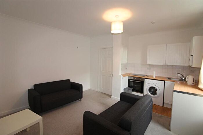 1 Bedroom Apartment To Rent In Westridge Road, Southampton, SO17