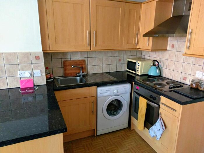 1 Bedroom Flat To Rent In East Street, Bedminster, Bristol, BS3