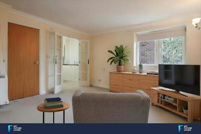 1 Bedroom Retirement Property To Rent In Amber Court, - Holland Road, Hove, BN3