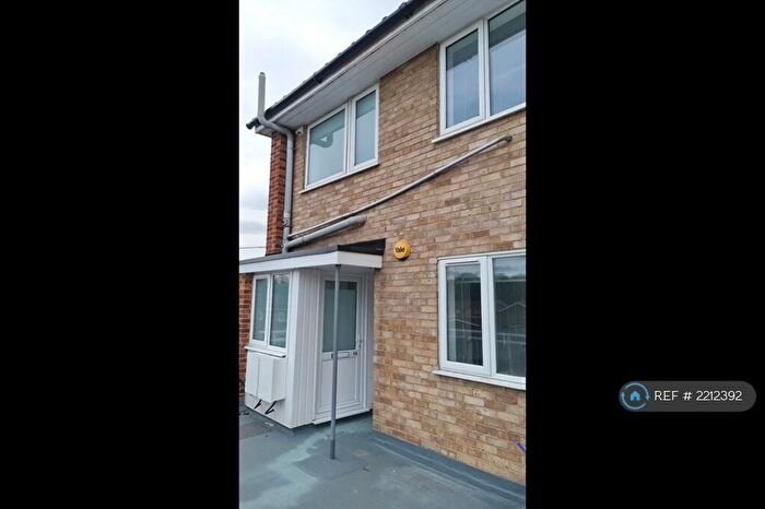 1 Bedroom Flat To Rent In Twisden Road, East Malling, West Malling, ME19