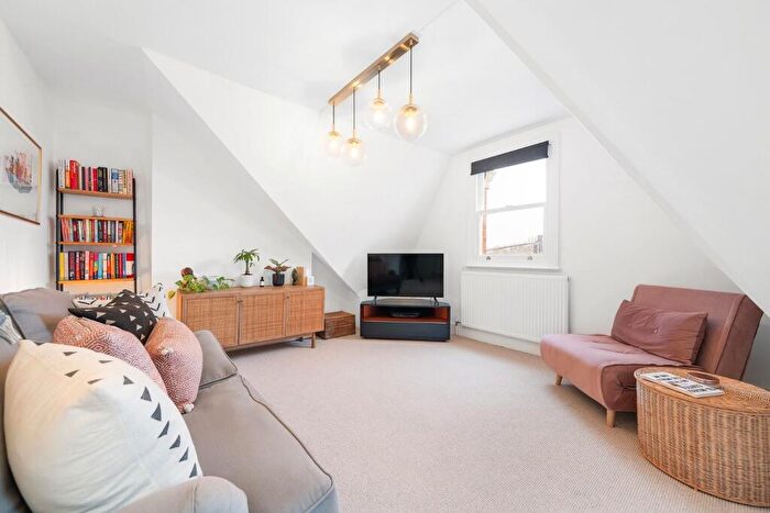 1 Bedroom Flat For Sale In Deerbrook Road, SE24