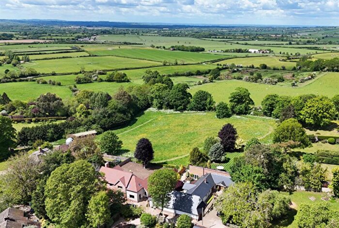 6 Bedroom Detached House For Sale In Chilton Road, Long Crendon, HP18
