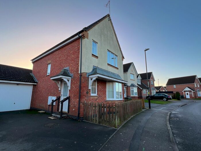 3 Bedroom Link Detached House To Rent In Hanson Way, Longford, Coventry, CV6