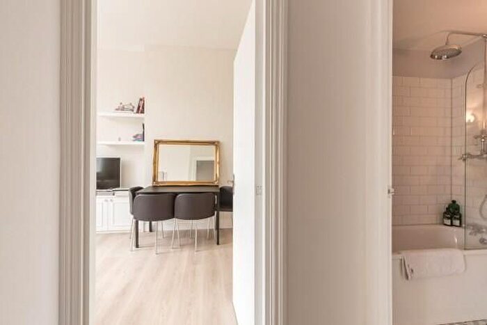 1 Bedroom Flat To Rent In Sinclair Road, London, W14